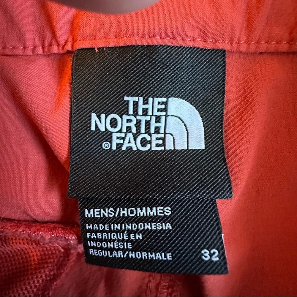 The North Face Shorts Men's Size‎ 32 Red Nylon Spandex Performance Shorts